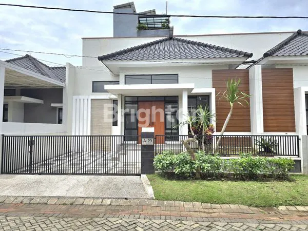 image RUMAH ISTIMEWA RIVER FRONT MALANG (1)