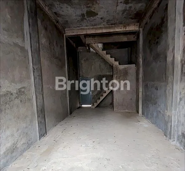 image DIJUAL RUKO LOKASI BISNIS JL.SEKIP ROYAL SHOPHOUSE HADAP BARAT (3)