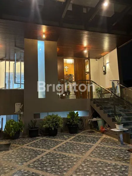 image RUMAH 4 LANTAI PREMIUM DI LOKASI YANG SANGAT STRATEGIS DI GADING SERPONG ( LOKASI YANG HIDUP ) DGN VIEW NYA YG SANGAT BAGUS (8)