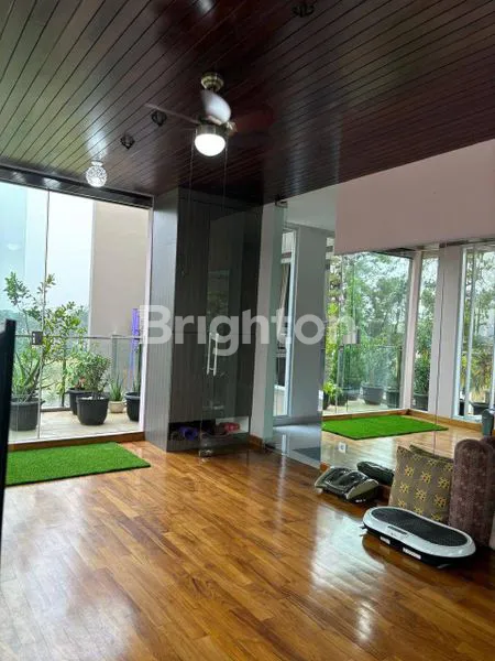 image RUMAH 4 LANTAI PREMIUM DI LOKASI YANG SANGAT STRATEGIS DI GADING SERPONG ( LOKASI YANG HIDUP ) DGN VIEW NYA YG SANGAT BAGUS (6)