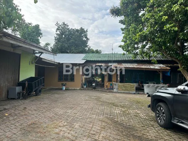 image DIJUAL CEPAT TANAH LOKASI STRATEGIS SELUAS 1,2 HA BESERTA BANGUNAN DIDALAMNYA DI MEDAN (4)