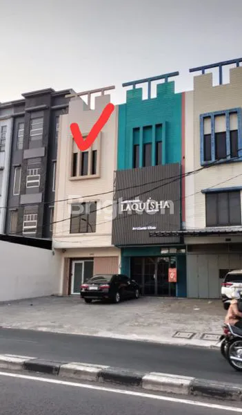 RUKO 3½ LANTAI SIAP HUNI NEGO SAMPAI DEAL DI POS PENGUMBEN