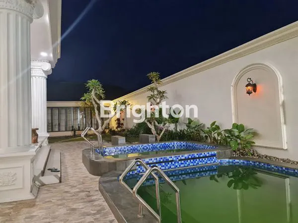 image RUMAH MEWAH ELEGAN DENGAN GAYA ROMA DI BSB CITY SEMARANG  (3)