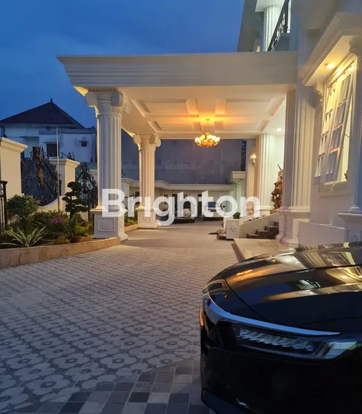 image RUMAH MEWAH ELEGAN DENGAN GAYA ROMA DI BSB CITY SEMARANG  (7)