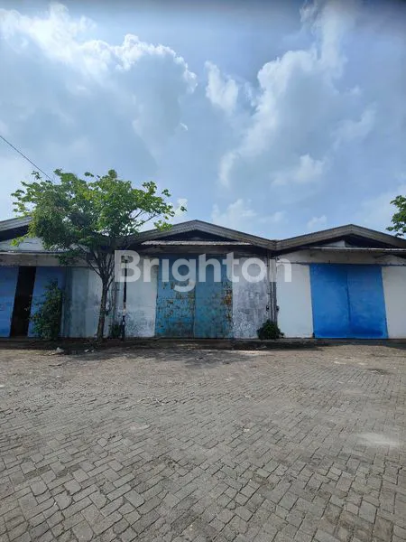 image GUDANG MARGOMULYO PERMAI SURABAYA, SIAP PAKAI, DEKAT AKSES TOL, ROW JALAN LEBAR DAN BEBAS BANJIR (2)
