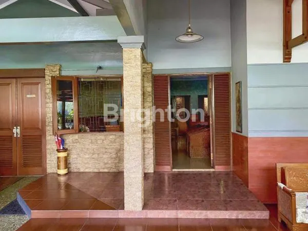 image RUMAH DENGAN AREA PARKIR MOBIL DAN HALAMAN LUAS DI PERUMAHAN BOGOR RAYA PERMAI (6)