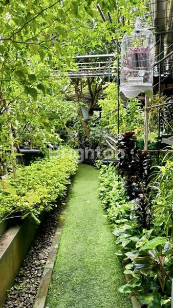 image RUMAH DENGAN AREA PARKIR MOBIL DAN HALAMAN LUAS DI PERUMAHAN BOGOR RAYA PERMAI (7)