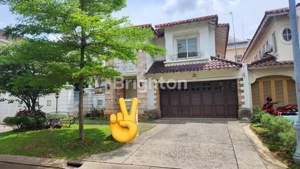 RUMAH MEWAH DI TAMAN BERVERLY GOLF DIJUAL