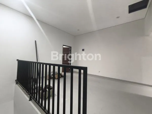 image RUMAH MODERN 2 LANTAI DI MERUYA SELATAN TAHAP FINISHING (7)