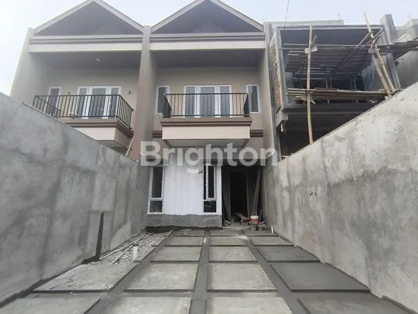 image RUMAH MODERN 2 LANTAI DI MERUYA SELATAN TAHAP FINISHING (1)