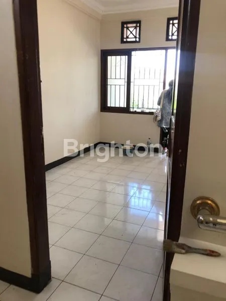 image RUMAH 2,5 LANTAI 4KT SIAP HUNI DI ANTAPANI (5)