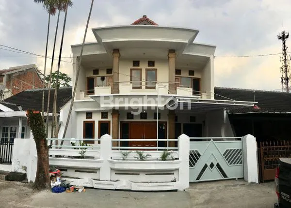 RUMAH 2,5 LANTAI 4KT SIAP HUNI DI ANTAPANI