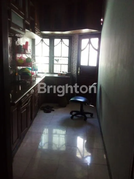 image HUNIAN STRATEGIS GAMPING, 3 LANTAI SIAP HUNI (5)