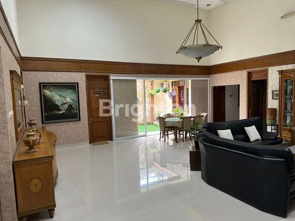 image RUMAH MEWAH HOOK SIAGA BAPPENAS PEJATEN PASAR MINGGU JAKARTA SELATAN STRATEGIS BEBAS BANJIR (4)