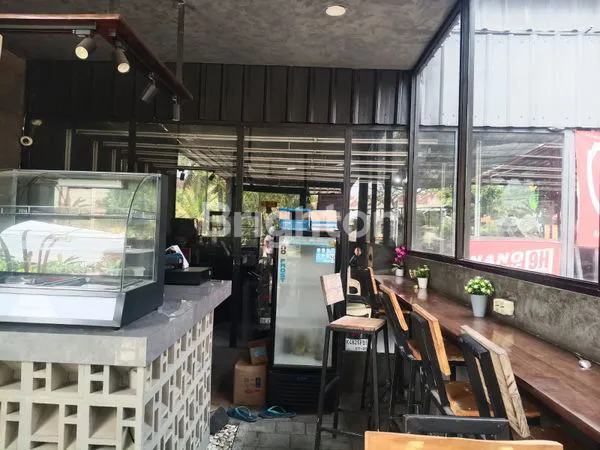 TOKO SEMI FURNISHED STRATEGIS DI TANAH LOT