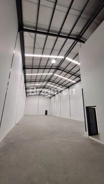 image GUDANG STRATEGIS DI LEGOK TANGERANG (2)