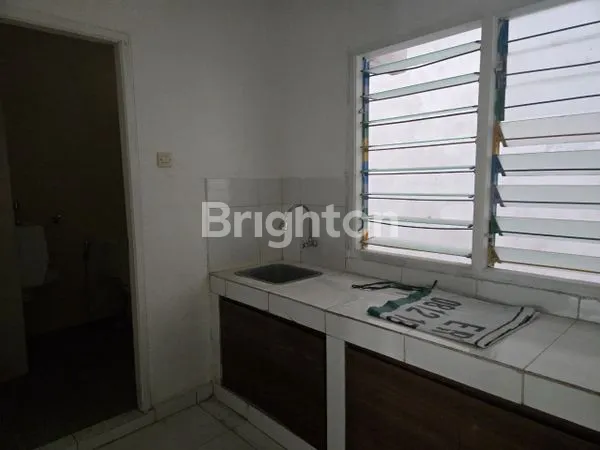 image RUKO 3 LANTAI GADING SERPONG (6)