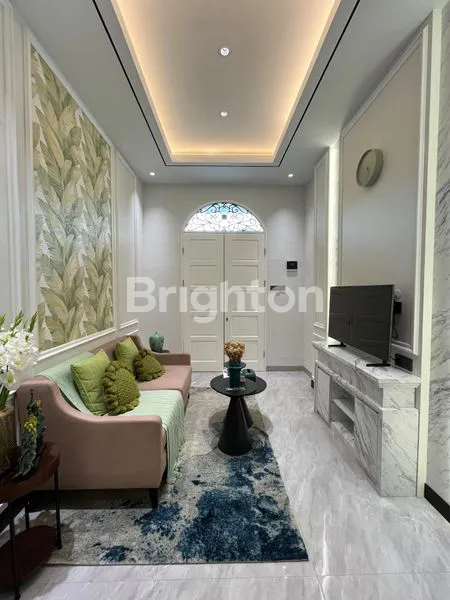 image RUMAH 3 LANTAI SIAP HUNI DI ROYAL AVENUE (2)