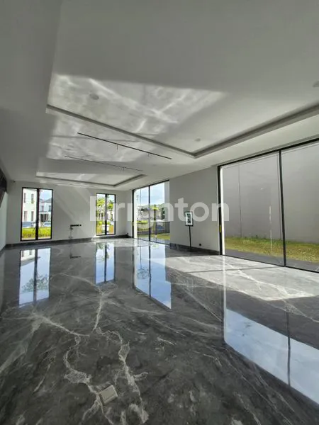 image RUMAH BARU DIJUAL DI ALAM SUTRA TYPE ARMA (5)