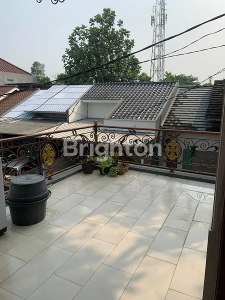 image RUMAH 2 LANTAI ESTETIK FULL RENOV DI PADURENAN BEKASI, 25 MENIT KE TOL BEKASI BARAT & LRT (5)