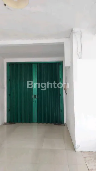 image HUNIAN NYAMAN & TERAWAT 2 LANTAI DI NGAGEL SURABAYA (3)