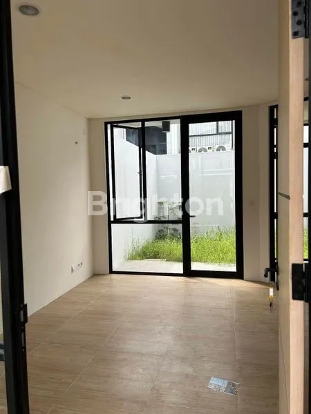 image RUMAH MILINEAL CENDANA ICON KARAWACI TANGERANG (1)