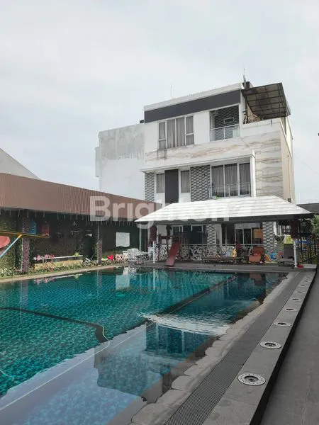 RUMAH MEWAH 3 LANTAI SIAP HUNI NEMPEL CITRA RAYA CIKUPA TANGERANG