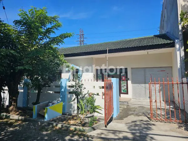 image DIJUAL RUMAH TERAWAT SIAP HUNI LUAS (1)