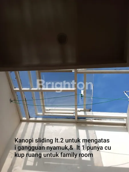 image RUMAH BARU GRESS 2 LANTAI KONSEP OPEN SPACE LOKASI STRATEGIS SEMI FURNISH DI MULYOSARI UTARA (6)