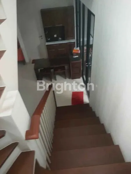 image RUMAH MEWAH 2 LANTAI DI CITRALAND DRIYOREJO (8)