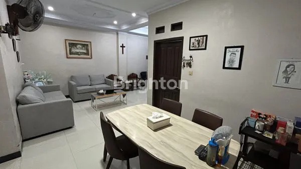 image RUMAH 2 LANTAI PINGGIR JALAN RAYA BISA UNTUK USAHA DI PONDOK UNGU PERMAI (4)