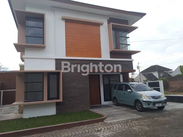 HUNIAN NYAMAN 4+1 KT DEKAT KAMPUS & MALL