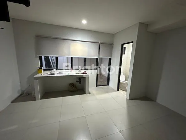 image RUMAH PARK SERPONG TYPE X2, 3KT ADA KAMAR MANDI DIDALAM KAMAR UTAMA, GADING SERPONG (3)