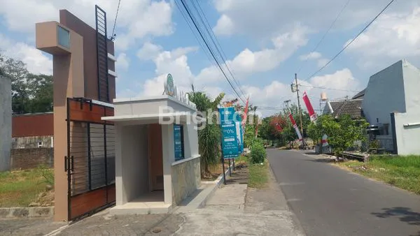 image RUMAH MEWAH 2 LANTAI, LT 136M² DI MAGUWOHARJO (3)