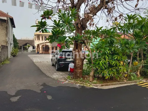 image DIJUAL RUMAH ASRI  DI PONDOK GEDE BEKASI (8)