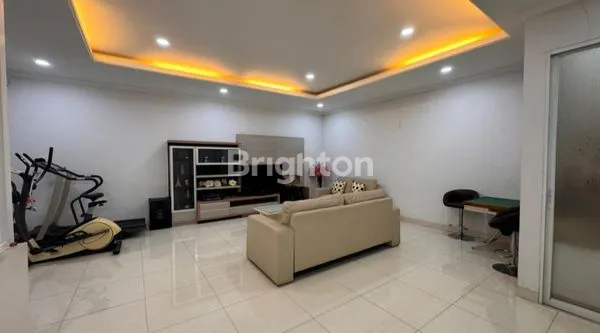 image RUMAH SIAP HUNI 3,5LANTAI DI BANDENGAN SELATAN + ROOFTOOP (3)