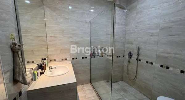 image RUMAH SIAP HUNI 3,5LANTAI DI BANDENGAN SELATAN + ROOFTOOP (6)