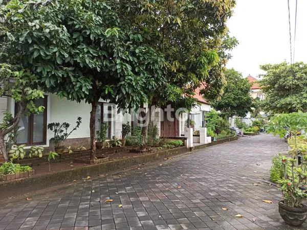 image RUMAH MEWAH 8 KT + PRIVATE POOL DI DENPASAR (1)