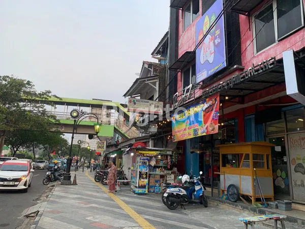 image RUKO 3 LANTAI STRATEGIS DI JALAN MARGONDA (3)