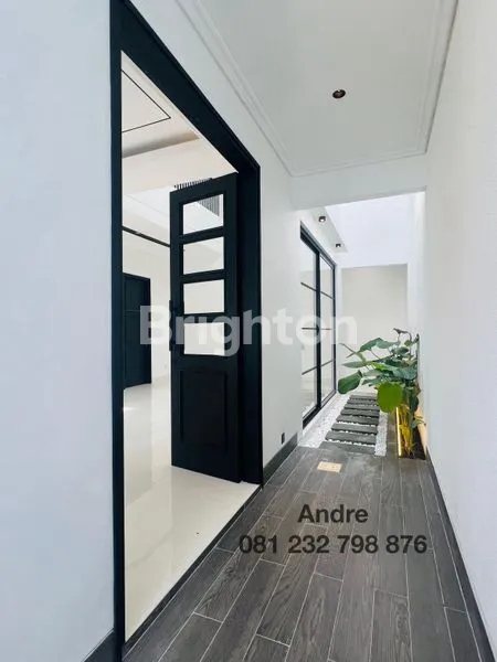 image RUMAH MEWAH KOLONIAL MODERN BAGUS SIAP HUNI BARUU GRESS (2)