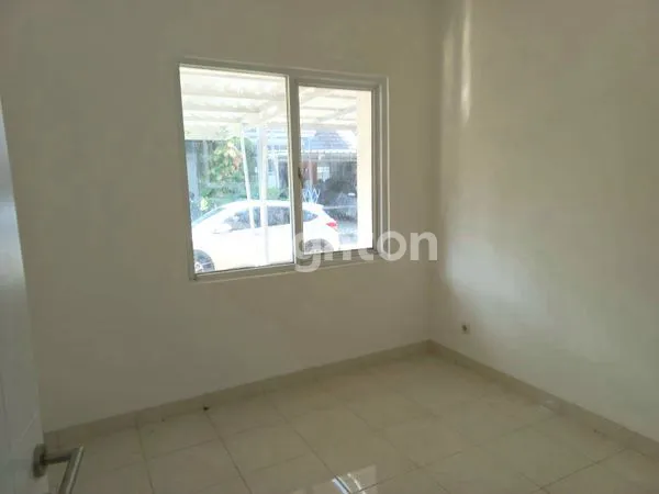 image RUMAH SIAP HUNI 2KT DI SERPONG LAGOON (6)