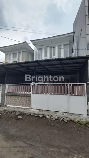 image RUMAH 2 LANTAI STRATEGIS DEKAT UNAIR (1)