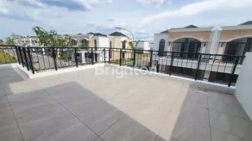 image RUMAH MEWAH SIAP HUNI DI KAWASAN ELITE PIK 2  CLUSTER BUKIT NIRMALA - JAKARTA UTARA (6)