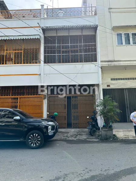 image RUMAH USAHA DI JL. TENGKU UMARN MEDAN — COCOK BUAT BOS MASA DEPAN! (1)