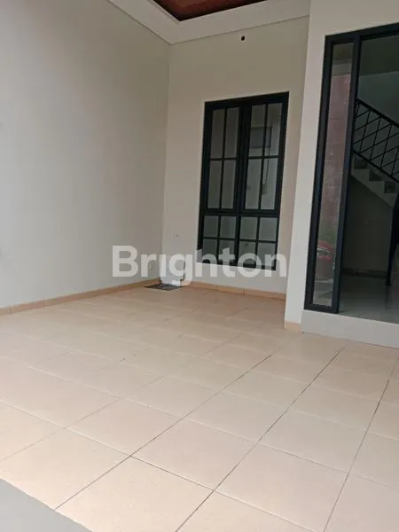 image RUMAH 2 LANTAI MBULAK KETINJANG SURABAYA UTARA  CIAMIK POOL (2)