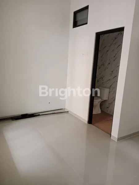 image RUMAH 2 LANTAI MBULAK KETINJANG SURABAYA UTARA  CIAMIK POOL (4)