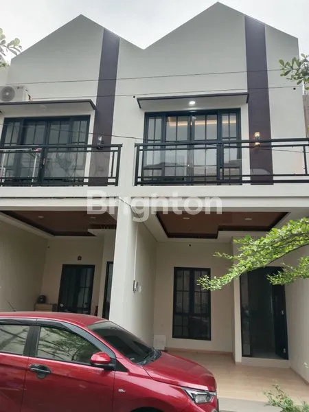 image RUMAH 2 LANTAI MBULAK KETINJANG SURABAYA UTARA  CIAMIK POOL (8)