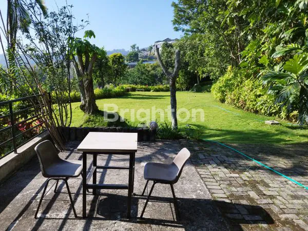 image VILLA MEWAH TERAWAT ADA MATA AIR PRIBADI (2)