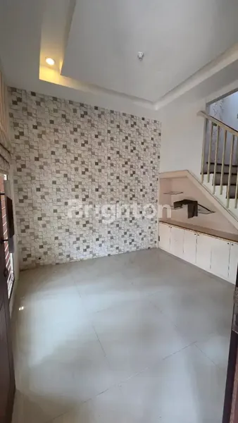 image  RUMAH WISMA LIDAH KULON DEKAT UNESA LIDAH, DEKAT PAKUWON MALL, DEKAT MCD (2)