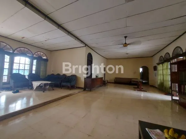 image TANAH LUAS 540M² SHM DAN BANGUNAN 320 DI PESANGGRAHAN. (7)